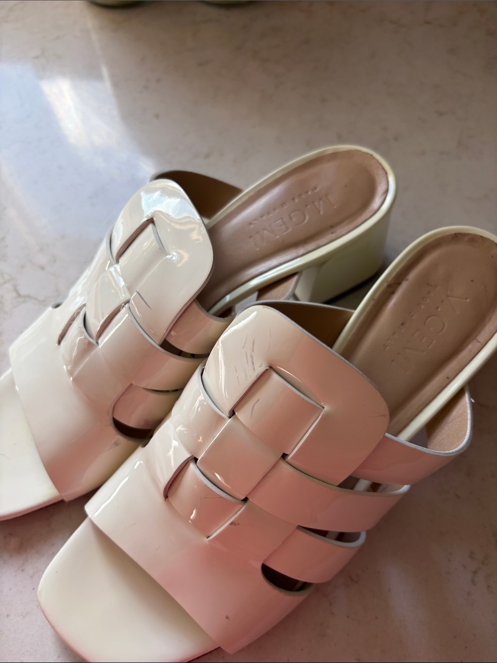 M Gemi Woven Patent Block Heel Mules in Cream